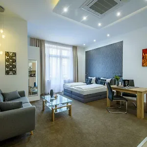  דירה Karoly Corner Residences